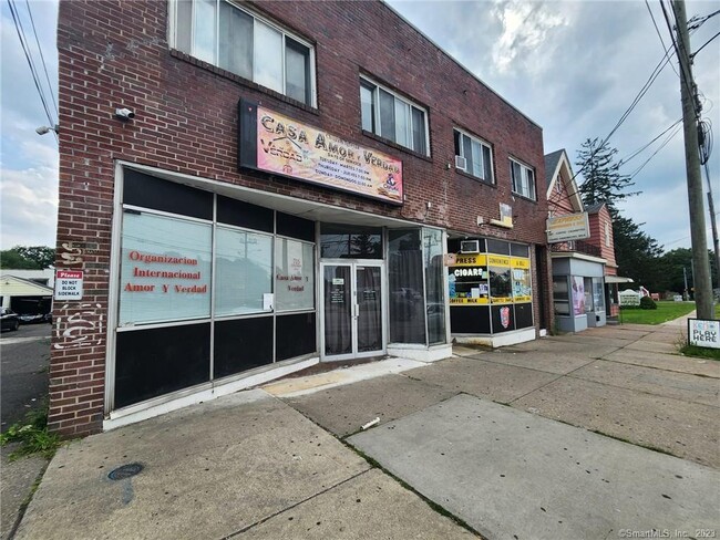 Building Photo - 715 Burnside Ave