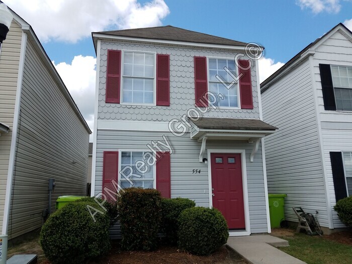 Foto principal - Great Summit Home, Convenient to Sandhills...