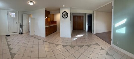 Building Photo - 2015 W Beall St