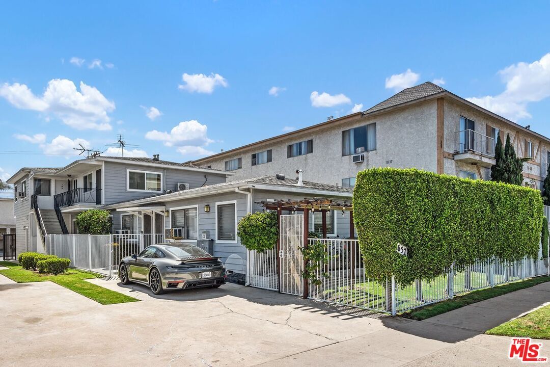 Foto principal - 1657 Colby Ave
