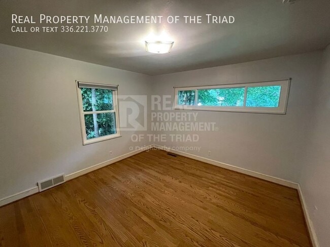 Building Photo - 3 Bedroom, 2 Bath Single Family Home in Ar...
