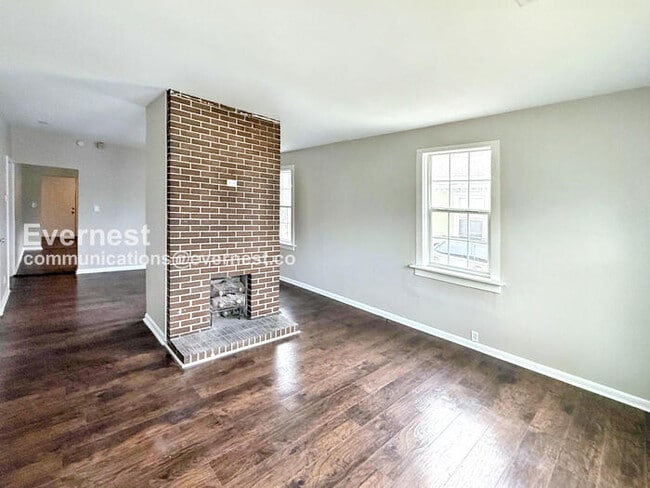 Building Photo - 318 Oregon St