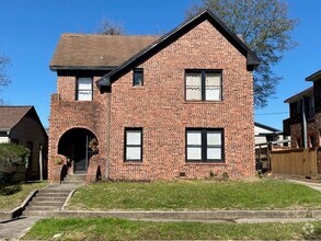 Building Photo - 1972 W Lamar St