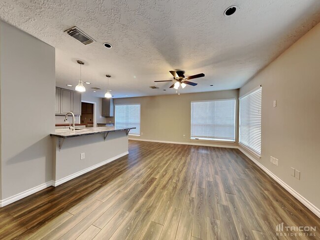 Foto del edificio - 15614 Fox Springs Dr