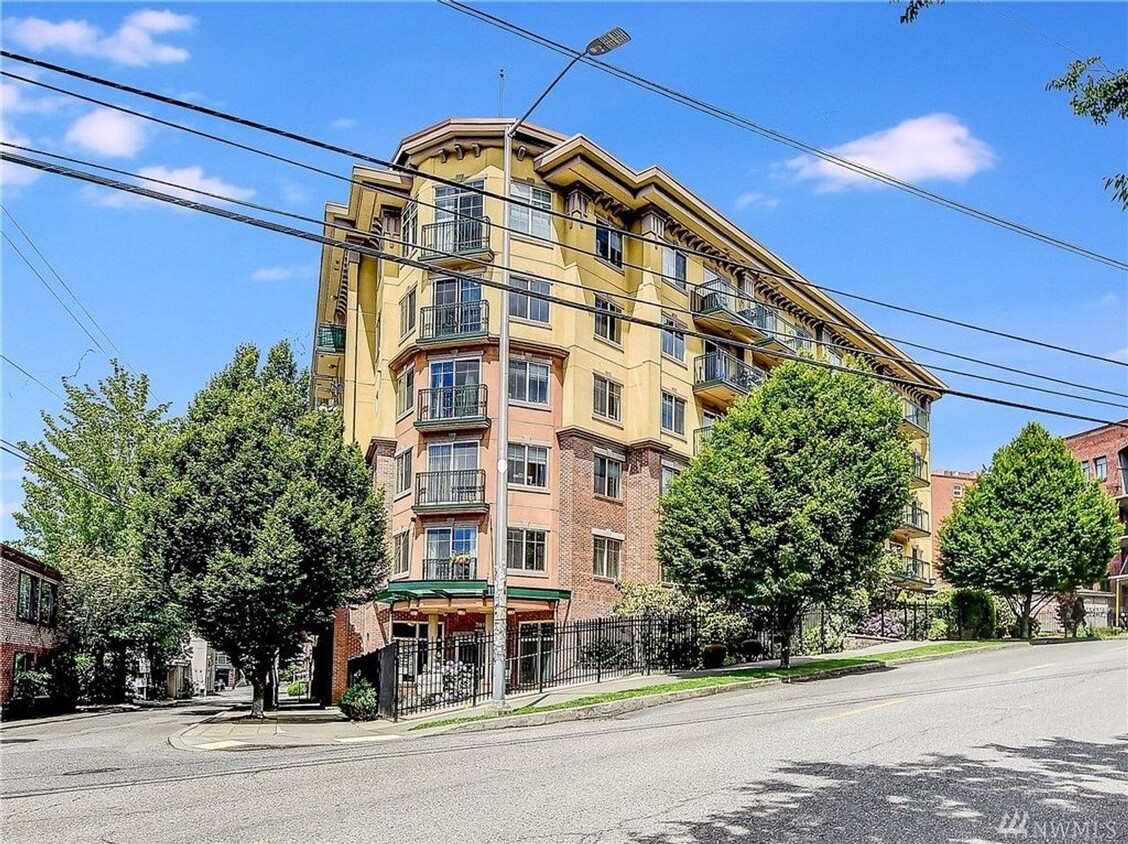 Primary Photo - Maxwell condos