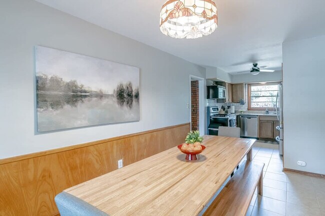 Foto del edificio - 912 Wendover Rd