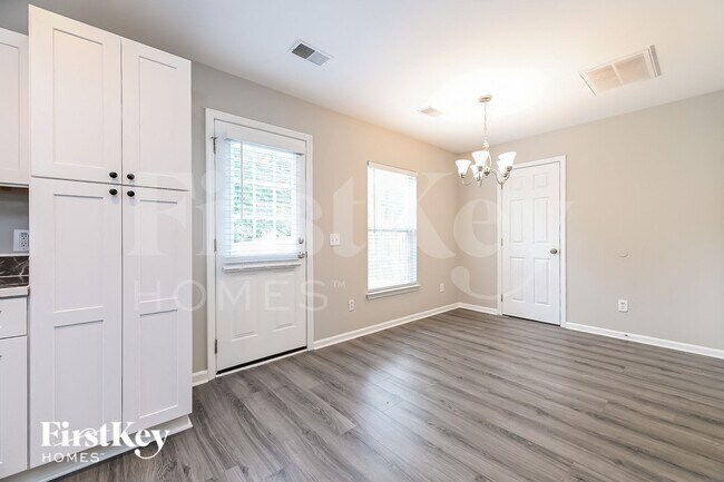 Foto del edificio - 105 Vinca Dr