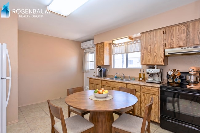 Building Photo - Cozy 2-bedrooms, 1-bath single-level duplex in Prescott Valley!