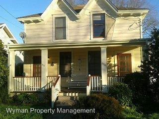 Primary Photo - 1570 Oak St
