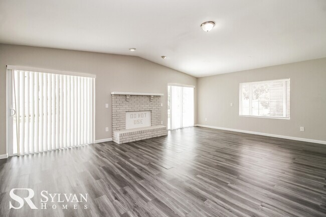 Building Photo - Come view this cute 4BR, 2BA home