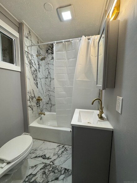 Foto del edificio - 232 View St