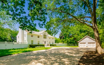 Building Photo - 27 Fieldview Ln