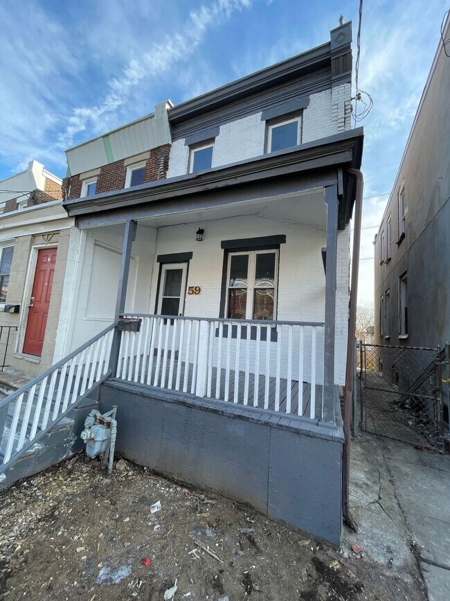 Foto del edificio - Spacious 3 Bedroom 2 Bath in Darby