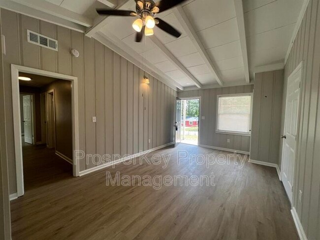 Building Photo - 185 Wickham Dr