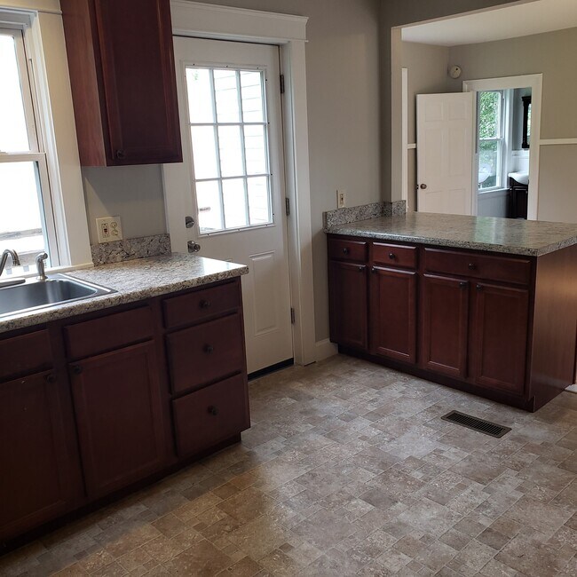 59 Cumberland St Unit 1, Brunswick, ME 04011 59 Cumberland St