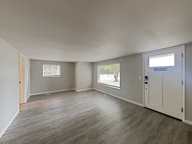 Foto del edificio - 706 88th St SE
