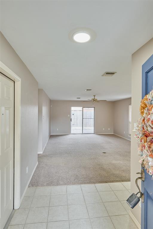 Building Photo - 33 Silver Creek Dr