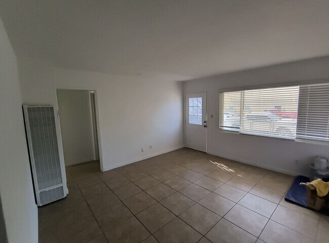 Building Photo - 2731 Snowdrop St