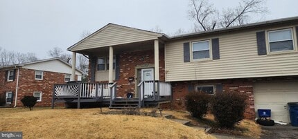 Building Photo - 14820 Darbydale Ave