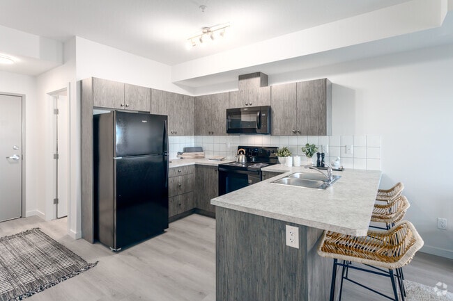 1BR, 1BA w/ Den - 672SF - Kitchen - Timber Pointe Apartments