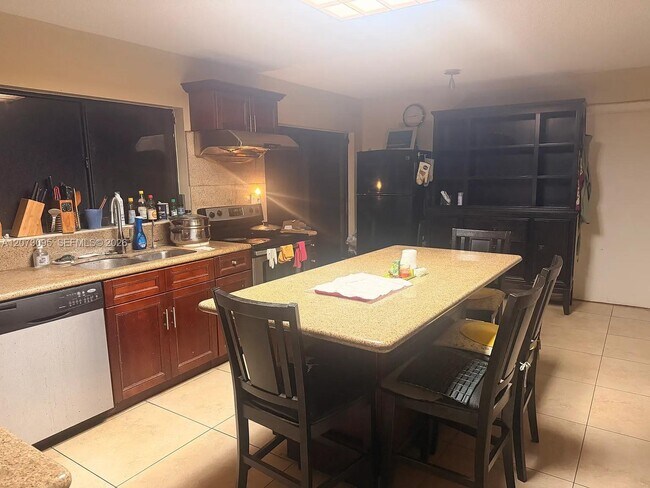 Foto del edificio - 8250 SW 116th St