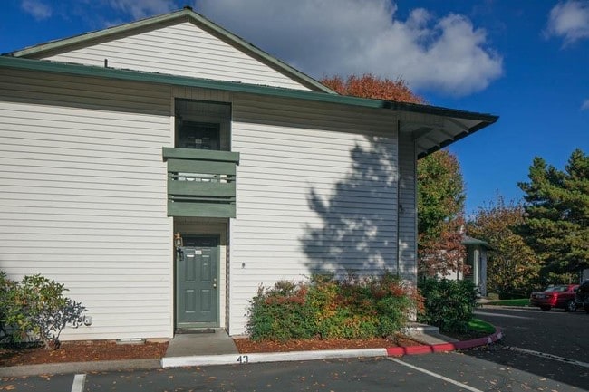 Building Photo - Amber Court Apartments