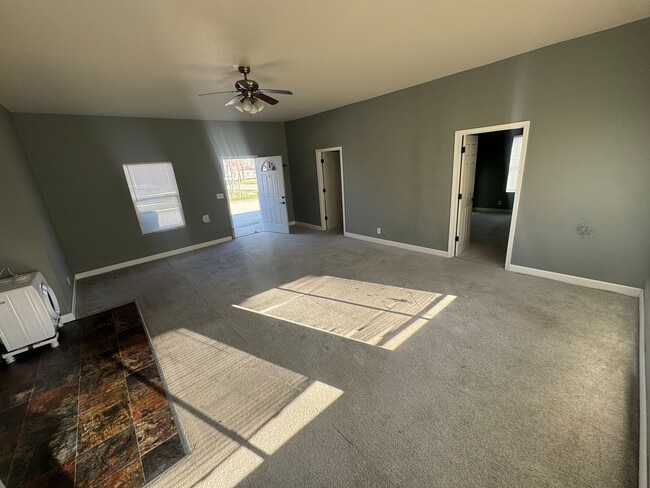 Foto del edificio - 825 Grant Pl