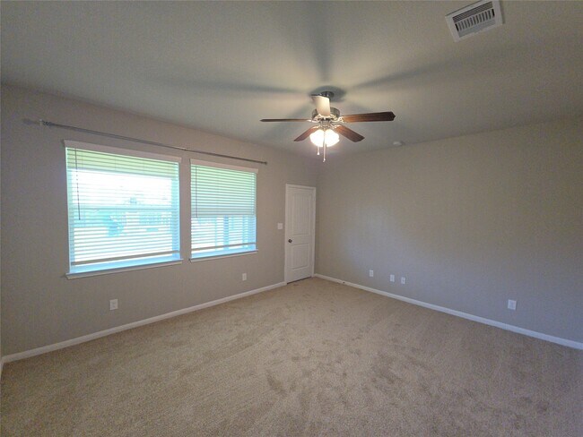 Foto del edificio - 14114 Little River Dr