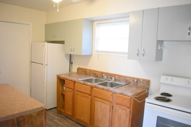 Foto del edificio - Darling House with Recent Updates and Yard...