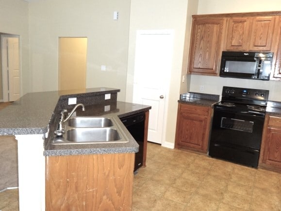 Foto del edificio - 213 Rawhide St