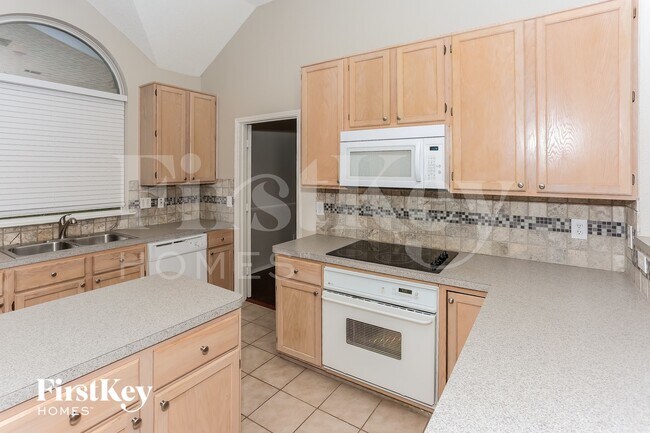 Foto del edificio - 2136 Mahogany St