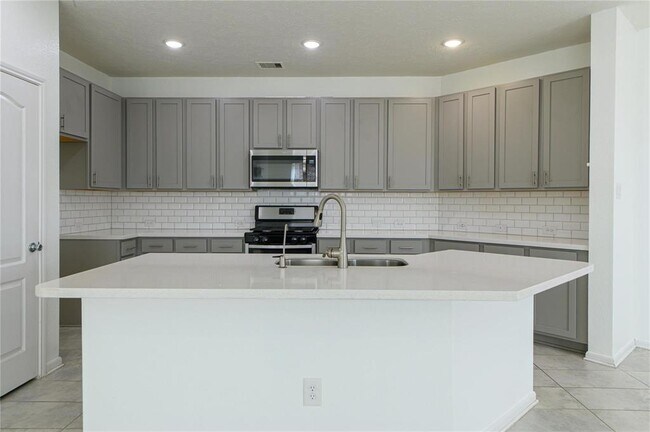 Foto del edificio - 25215 Stone Tower Ct