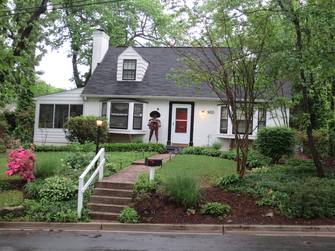 Primary Photo - 9103 Bradford Rd