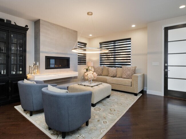 Foto del edificio - 2703 Grove St