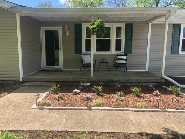 Building Photo - 601 Caldwell Dr