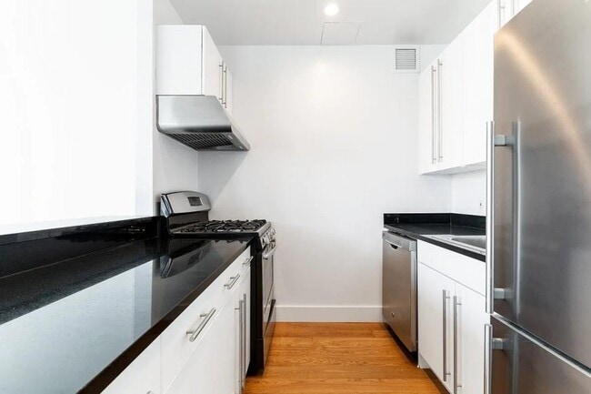 Building Photo - 2 bedroom in New York NY 10007