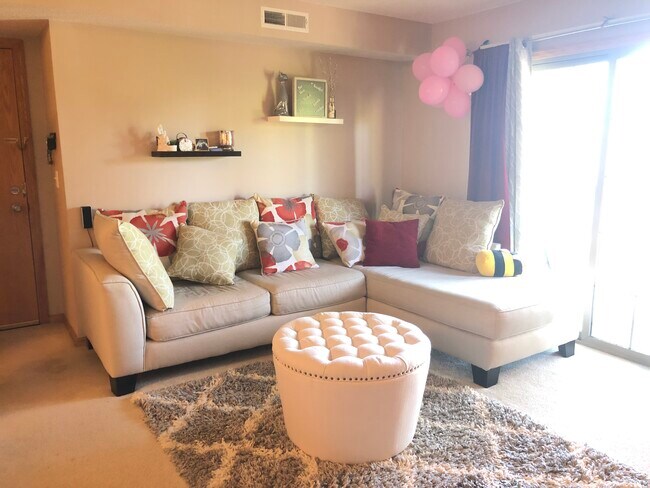 Foto del edificio - 2266 Holiday Rd