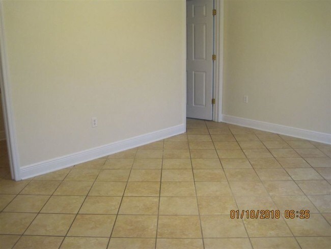 Building Photo - 3386 Woodbriar Ln