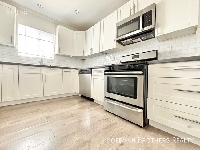 Building Photo - 837 S Wilton Pl. Los Angeles, CA 90005