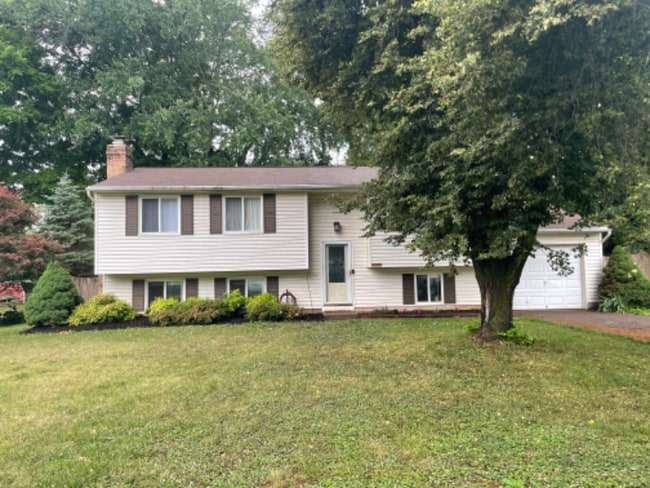 Photo - 2618 Litchfield Dr House