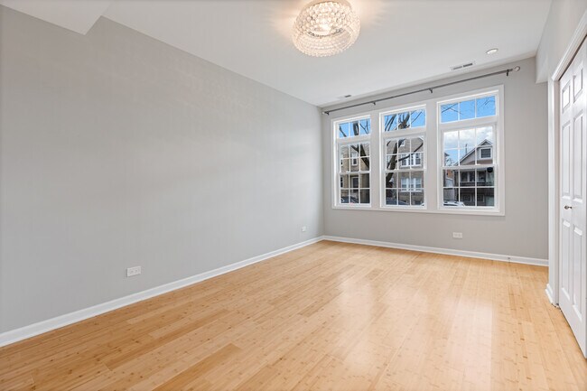 Foto del edificio - 3432 W Melrose St
