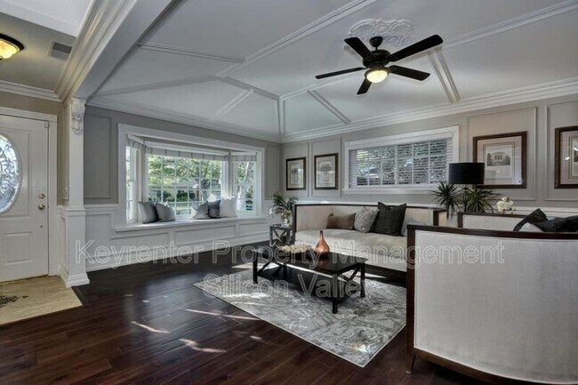 Foto del edificio - 1534 Constanso Way