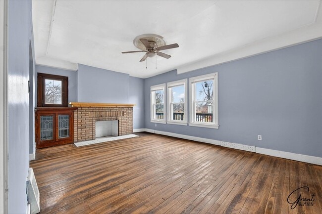 Foto del edificio - $1550 4 bedroom