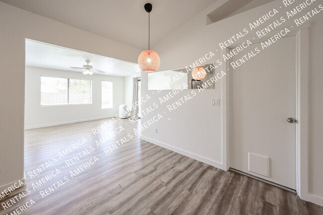Foto del edificio - 17848 N 30th Pl