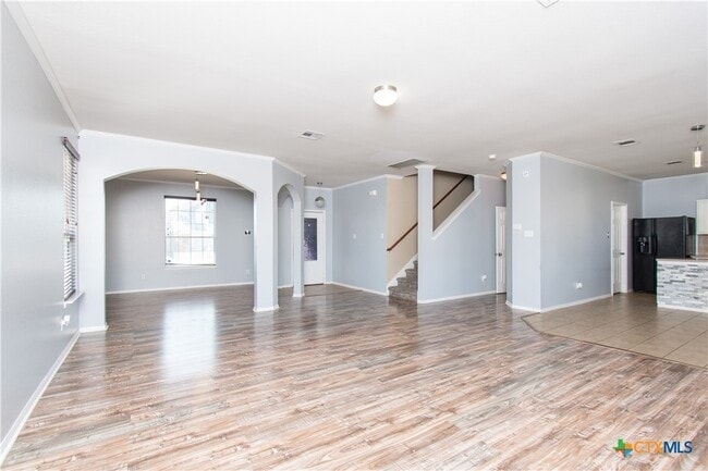 Building Photo - 413 E Orion Dr