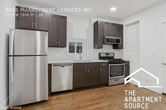 Foto del edificio - 1719 W 18th St