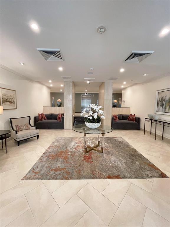 Building Photo - 651 Bering Dr
