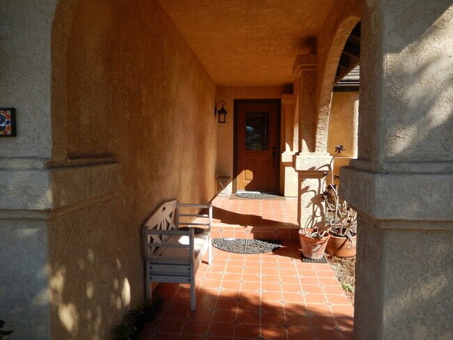 Building Photo - 932 San Adriano Ct