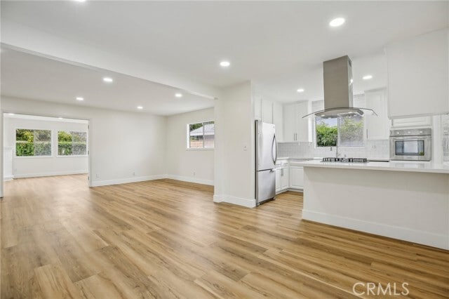 Building Photo - 6232 Albion Dr
