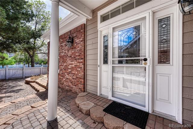 Building Photo - 9885 Greensview Cir